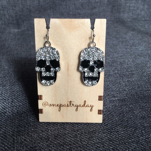 Skull Rhinestones Bling Fashion Dangle Earrings, Silver, Black - Picture 15 of 16